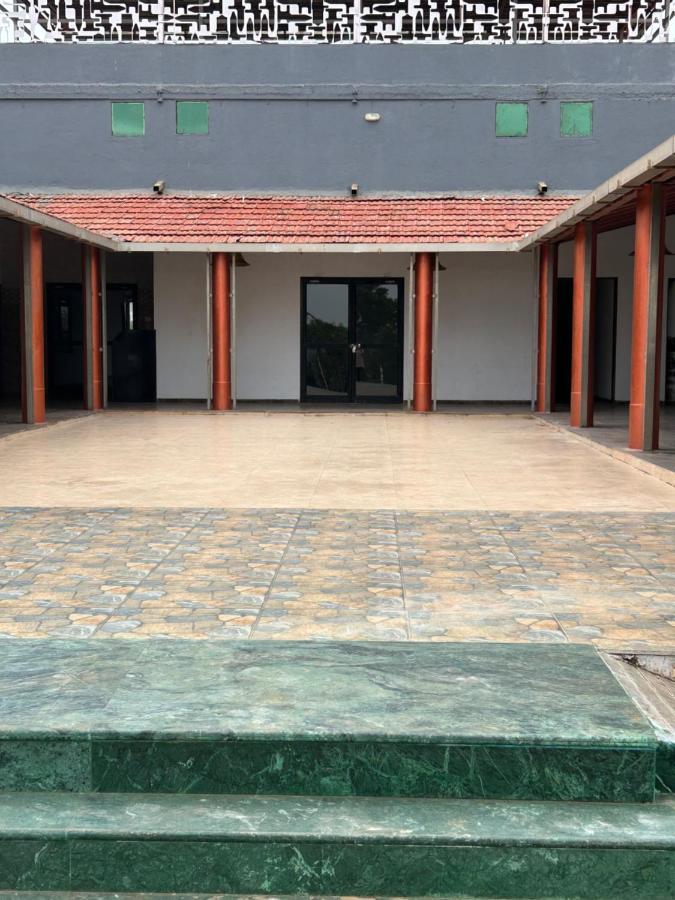 The Sunset Lawns Villa Pune Exteriör bild