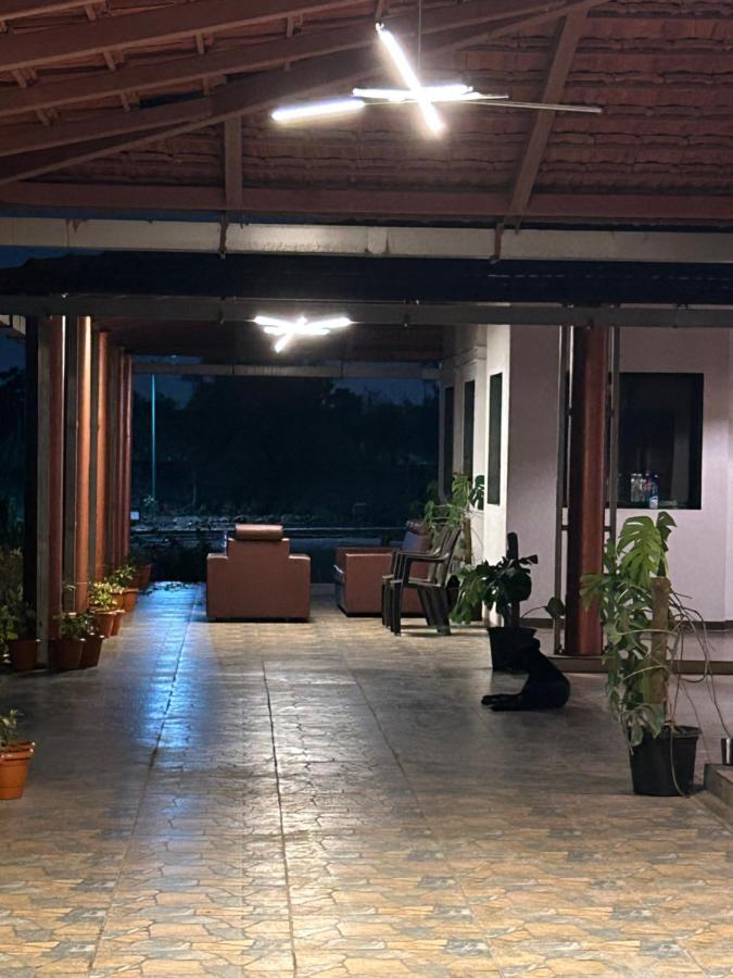 The Sunset Lawns Villa Pune Exteriör bild